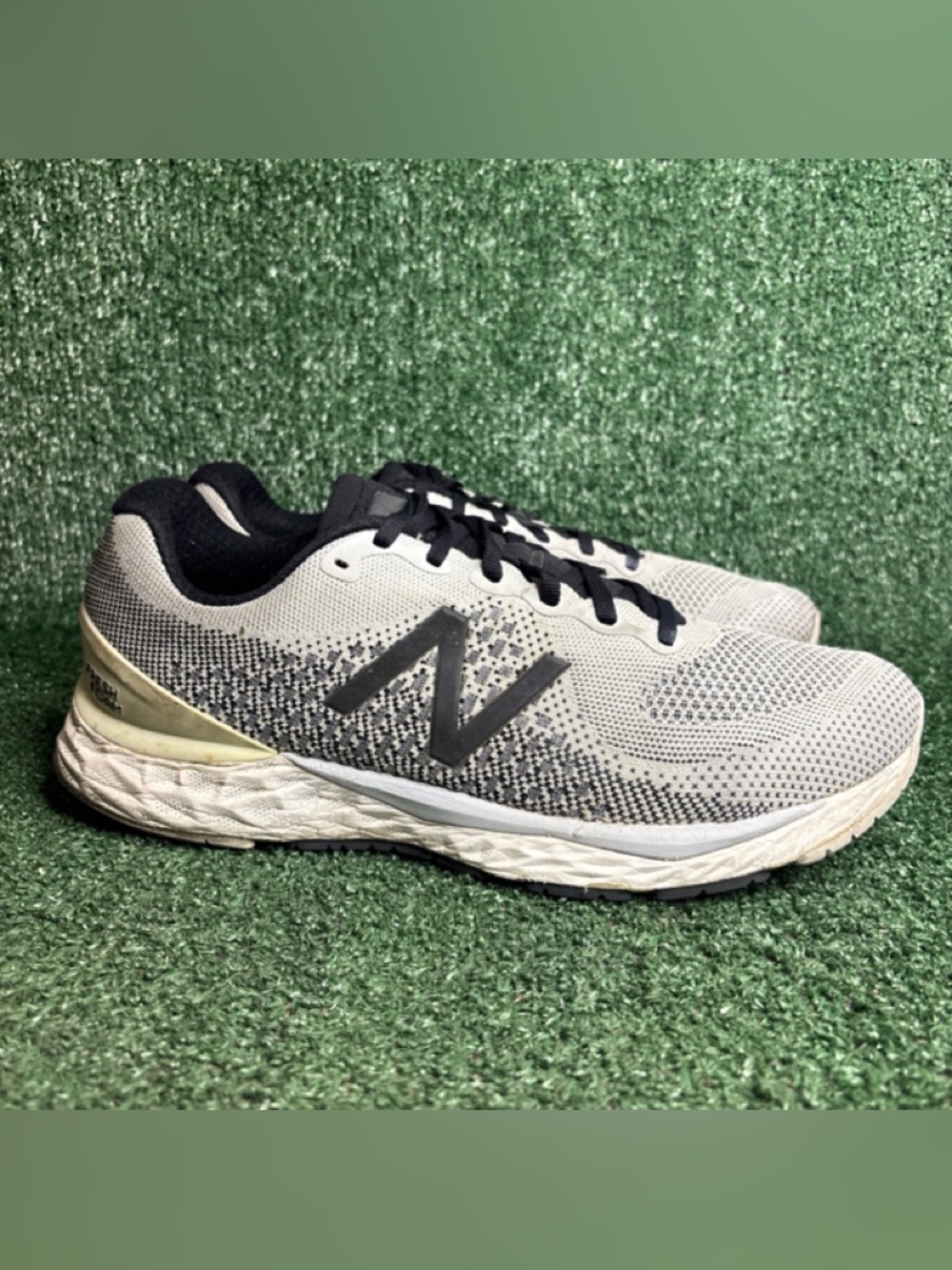 New Balance Mens 11 EE Wide Fresh Foam 880 V10 M880G10 Gray Running Shoes